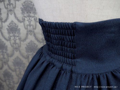 二次元と運命が交差するスカート ネイビー | NO.S PROJECT