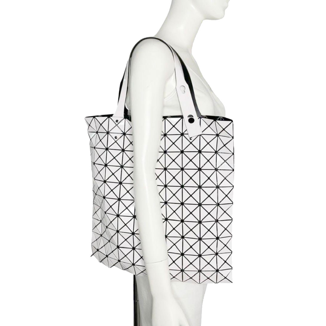 ISSEY MIYAKE イッセイミヤケ バオバオ ルーセント プリズムグロス