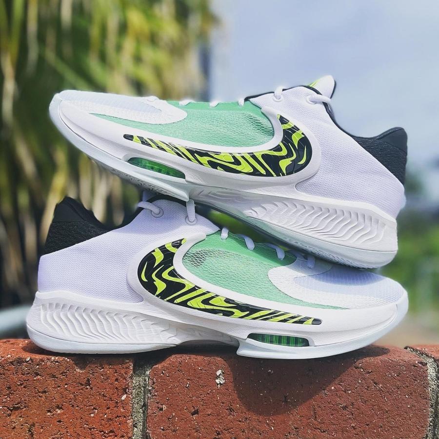 NIKE ZOOM FREAK 4 'BARELY VOLT' ナイキ ズーム フリーク 4 ヤニス