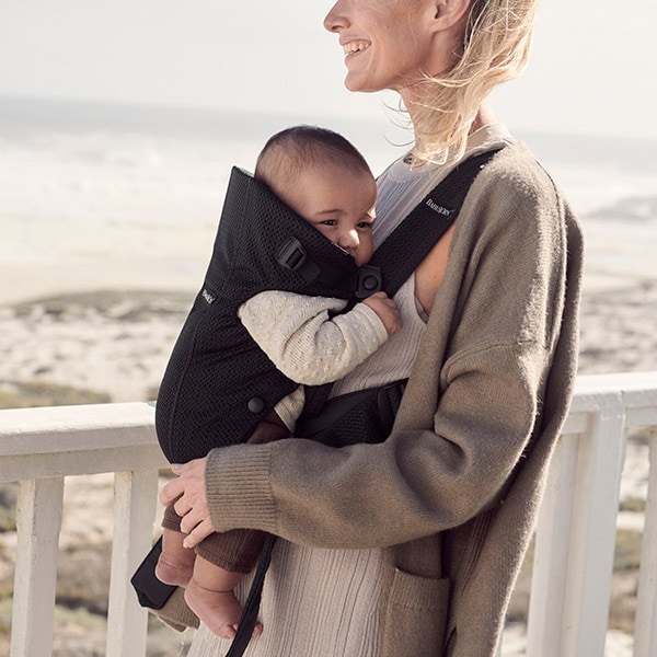 BabyBjorn ベビービョルン ベビーキャリア MINI Air / ブラック