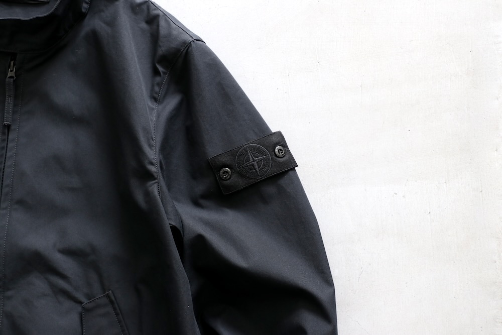 STONE ISLAND(ストーンアイランド ) 