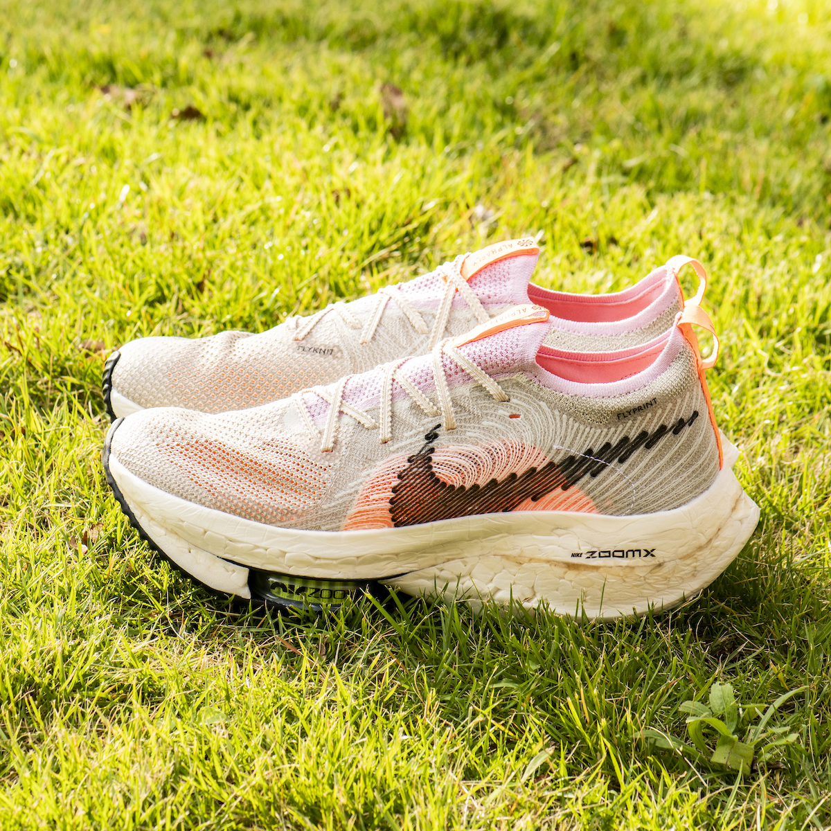 1 ここでも時代の先を走る NIKE ZOOM ALPHAFLY NEXT NATURE | mark