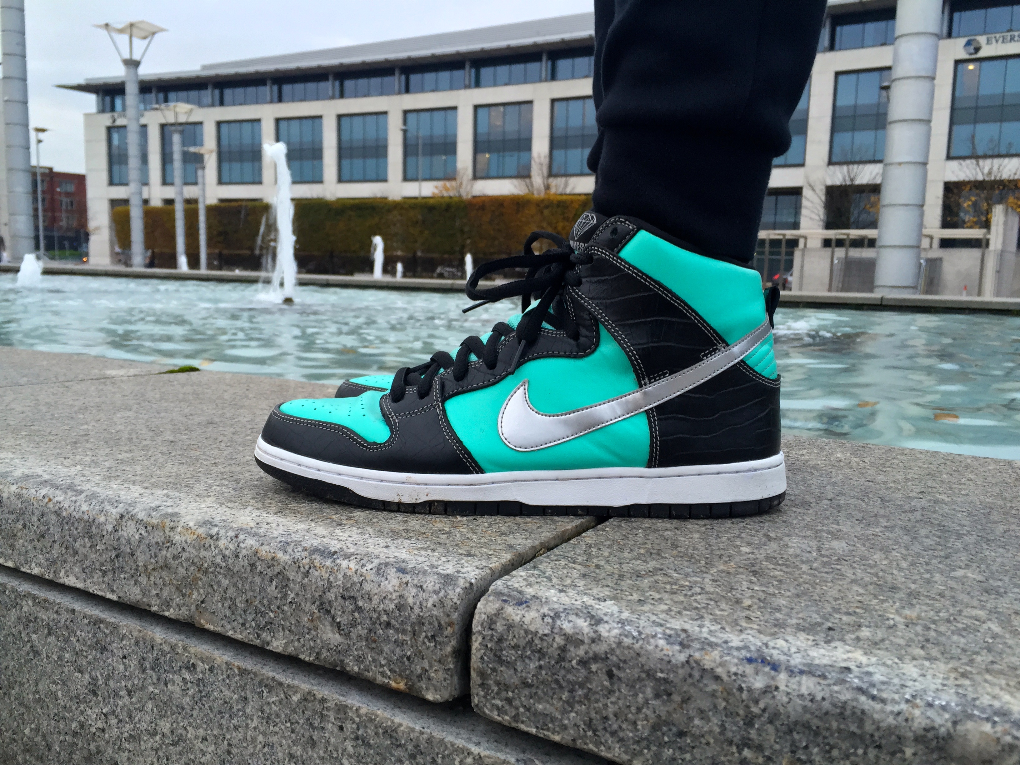 Sneaker Spotlight #1: Nike SB x Diamond Supply Dunk High “Tiffany