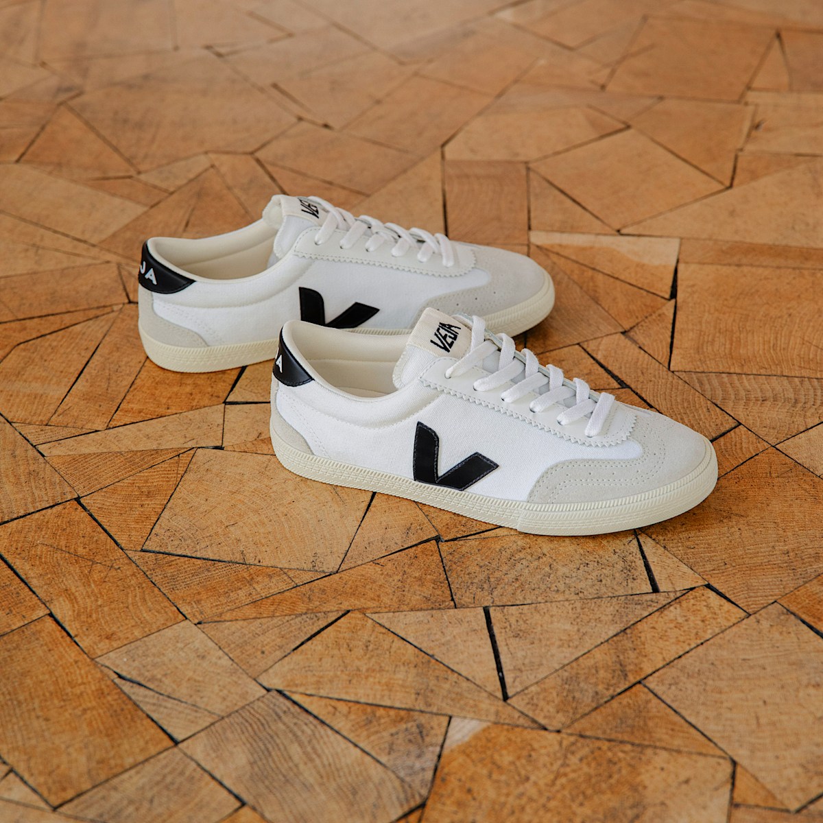 veja-sneakers-volley-organic-