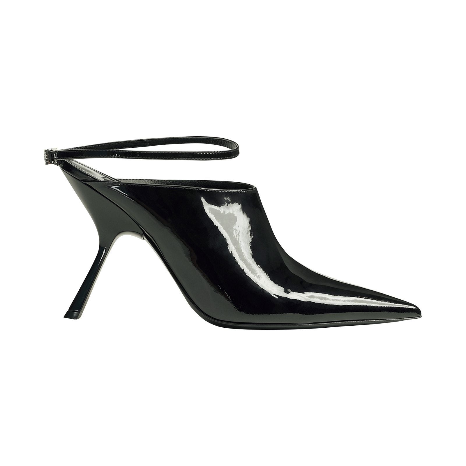 官能とエレガンス──女性の二面性を秘めた、セルジオ ロッシの