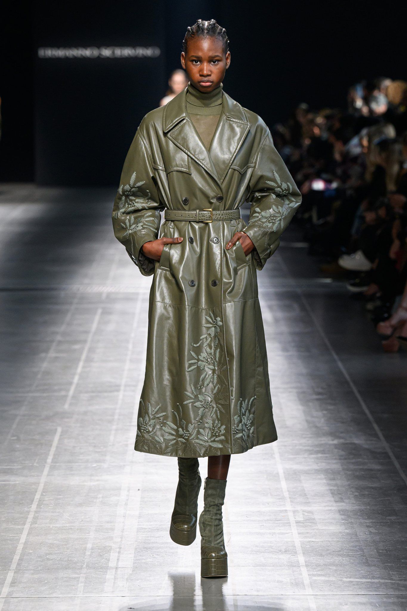 ルック】「エルマンノ シェルヴィーノ」2024-25年秋冬コレクション