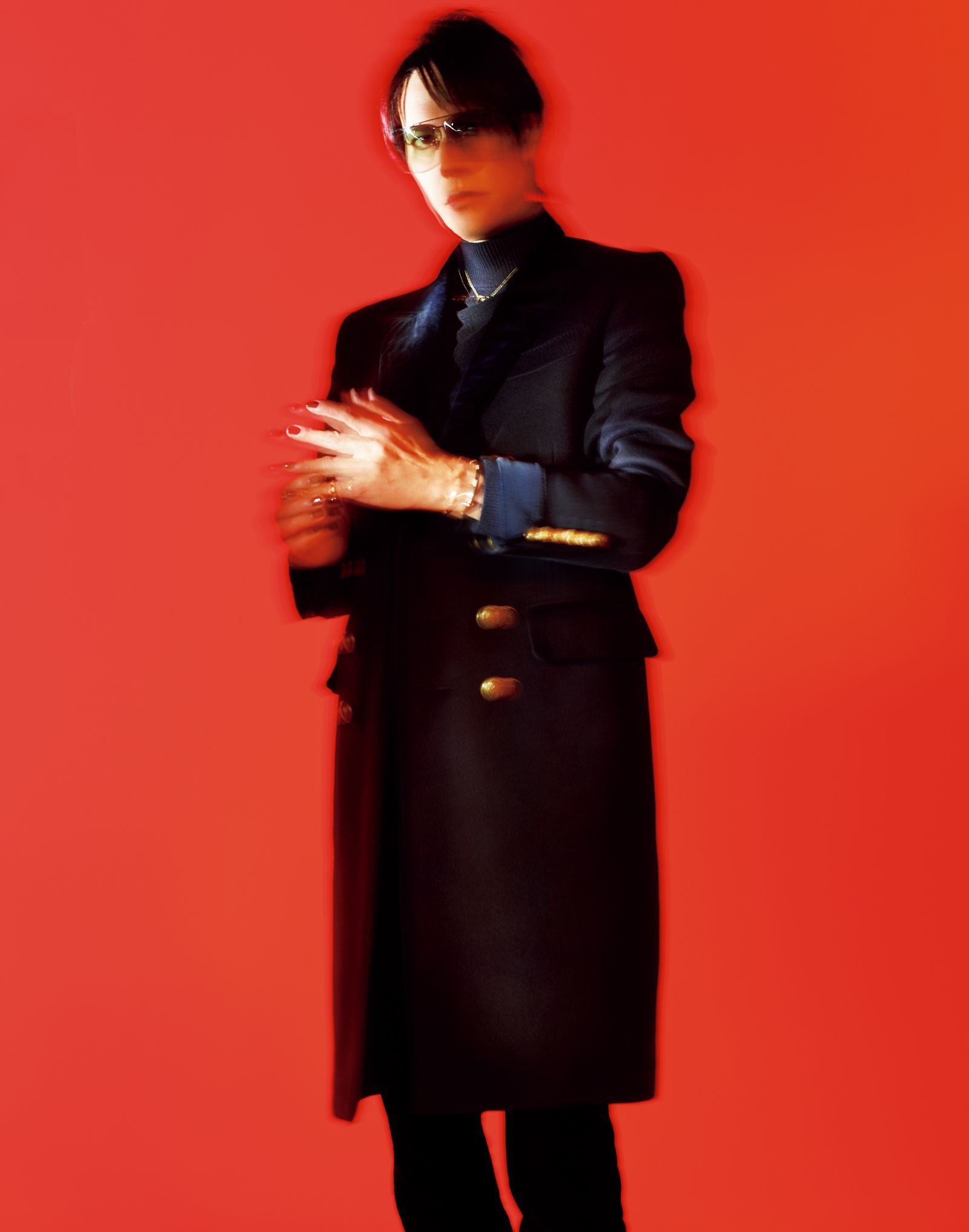 装飾がバクチクする。──櫻井敦司が魅せる！ | GQ JAPAN