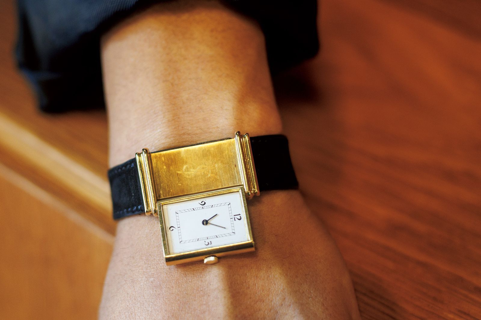 YSLのイブ・サンローラン レベルソを選んだのは、江口時計店店主・江口