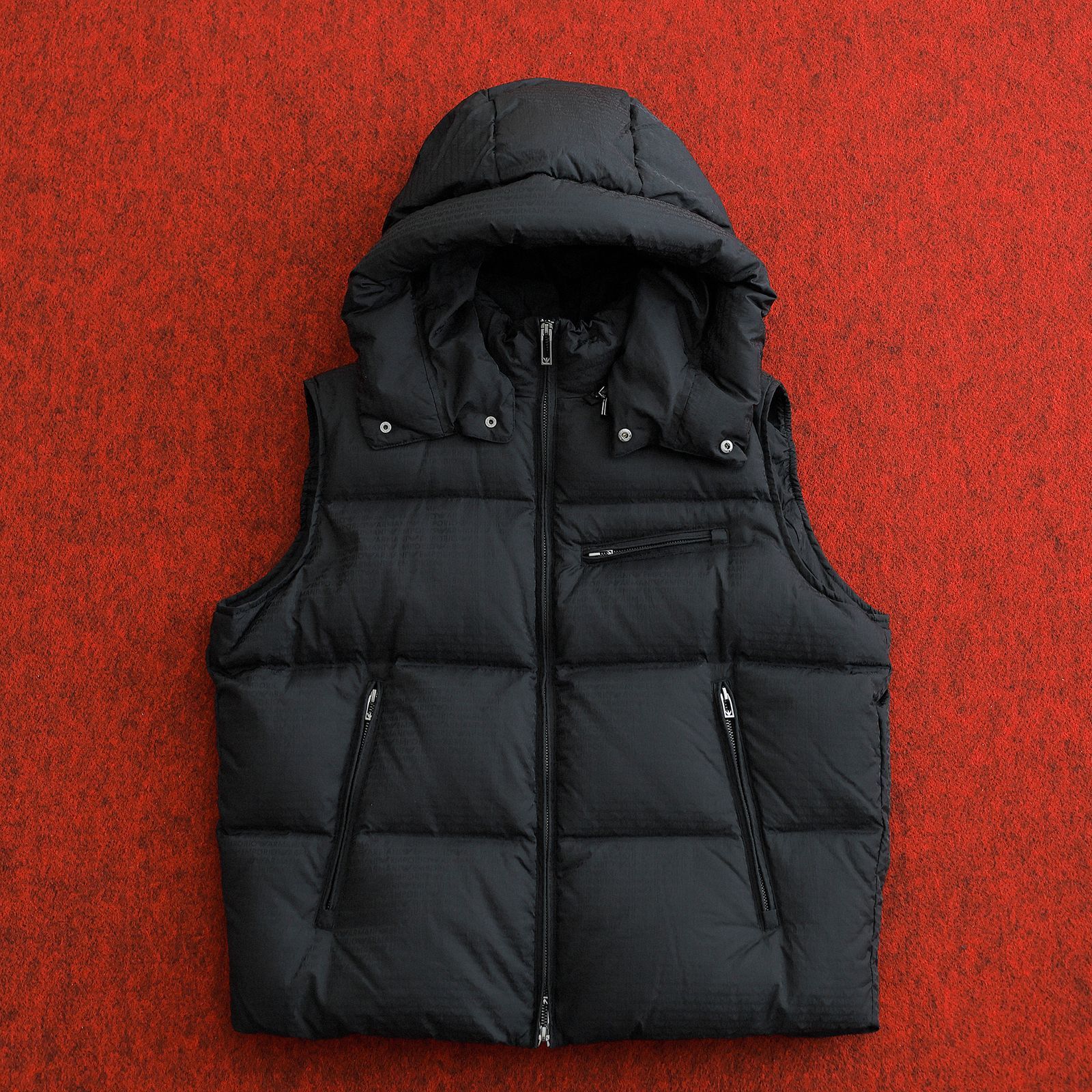 ダウンをモードに解釈したエンポリオ アルマーニ──特集：今年の