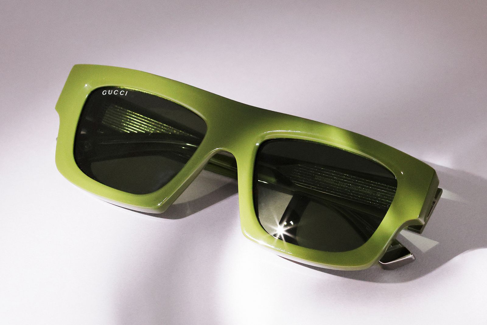 アーカイブをベースにタイムレスな魅力を放つグッチ──夏がくる前に