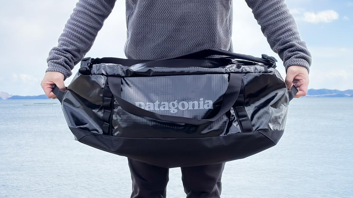 パタゴニアの定番「ダッフルバッグ」。1泊〜1週間の旅行まで対応できて