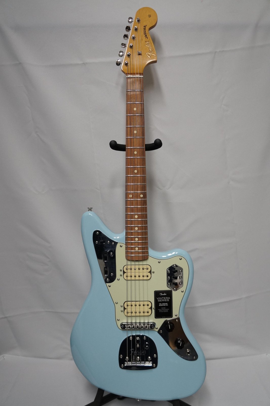 Fender Vintera 60s Jaguar Modified HH - Daphne Blue