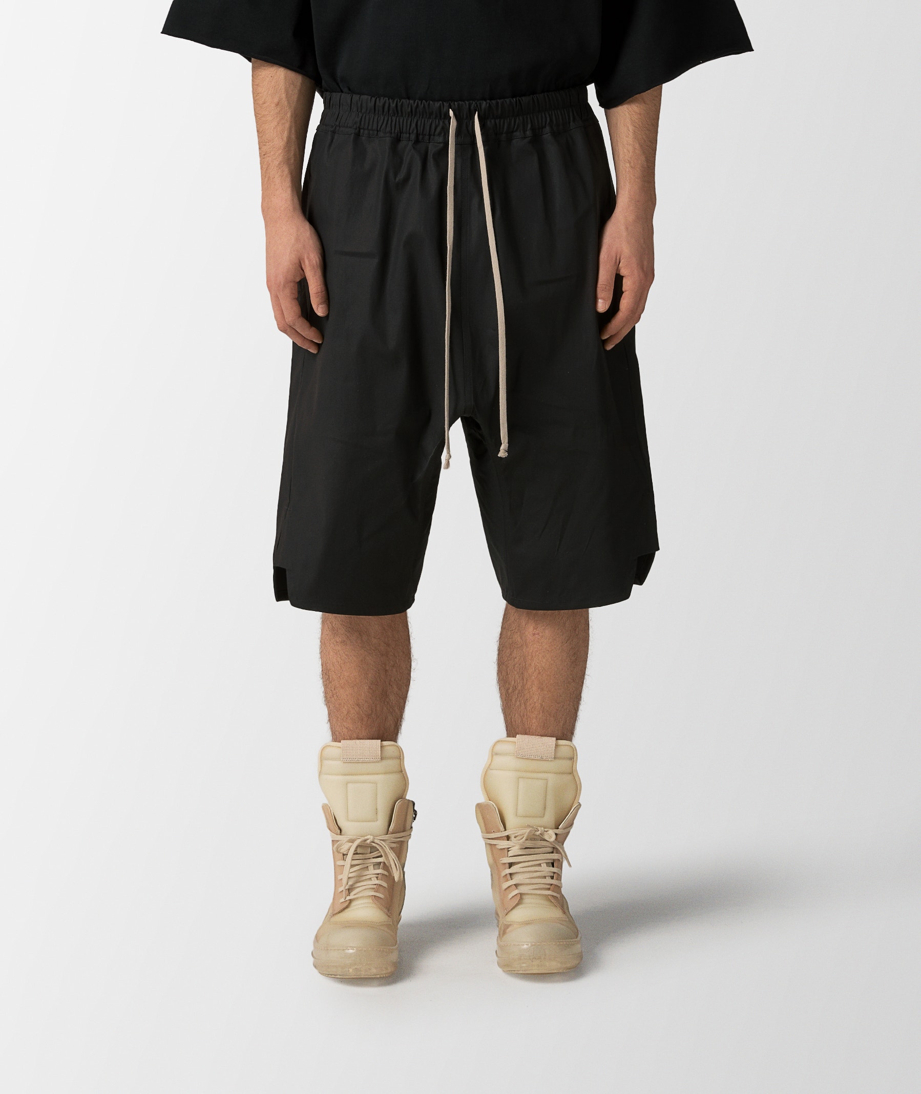Black Rick Owens Basket Swingers Shorts | SVD
