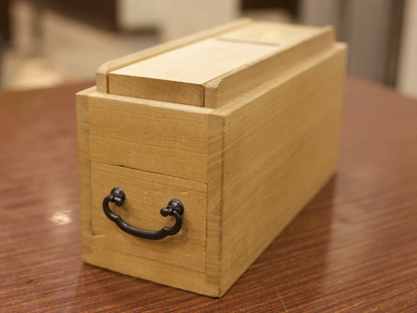 削り方や削り器で味が激変！ 高級削り器「團十郎 鰹節削り器」の実力