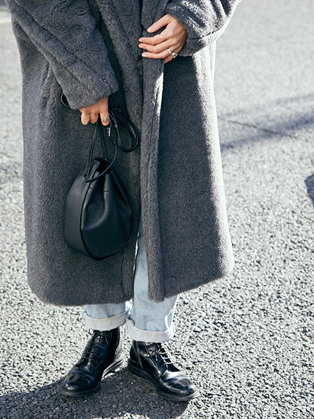 スナップ】マックスマーラのテディベアコート。グレートーンでまとめて