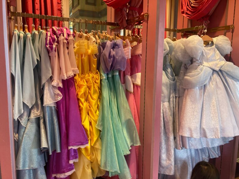 3歳児】ビビディ・バビディ・ブティック初体験レポ！ドレスのサイズ感