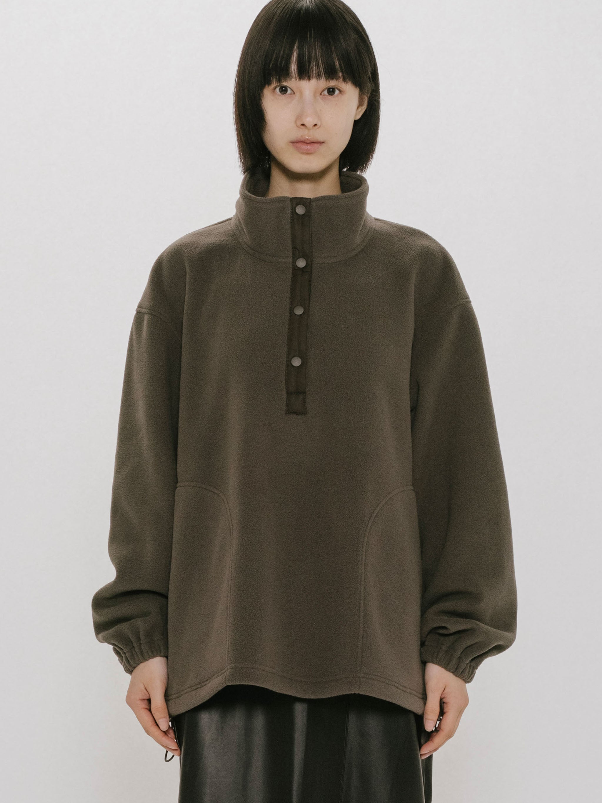 MIDIUMISOLID wool curve slv PO