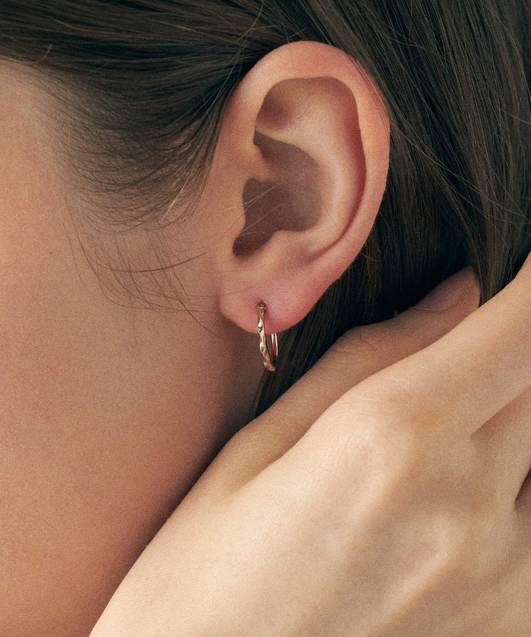 ツイスト フープピアス（872195-96-97） ｜ women（ウィメンズ