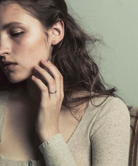 K18YG ピース ブラウンダイヤモンド アーチ ピアス（270816） ｜ women