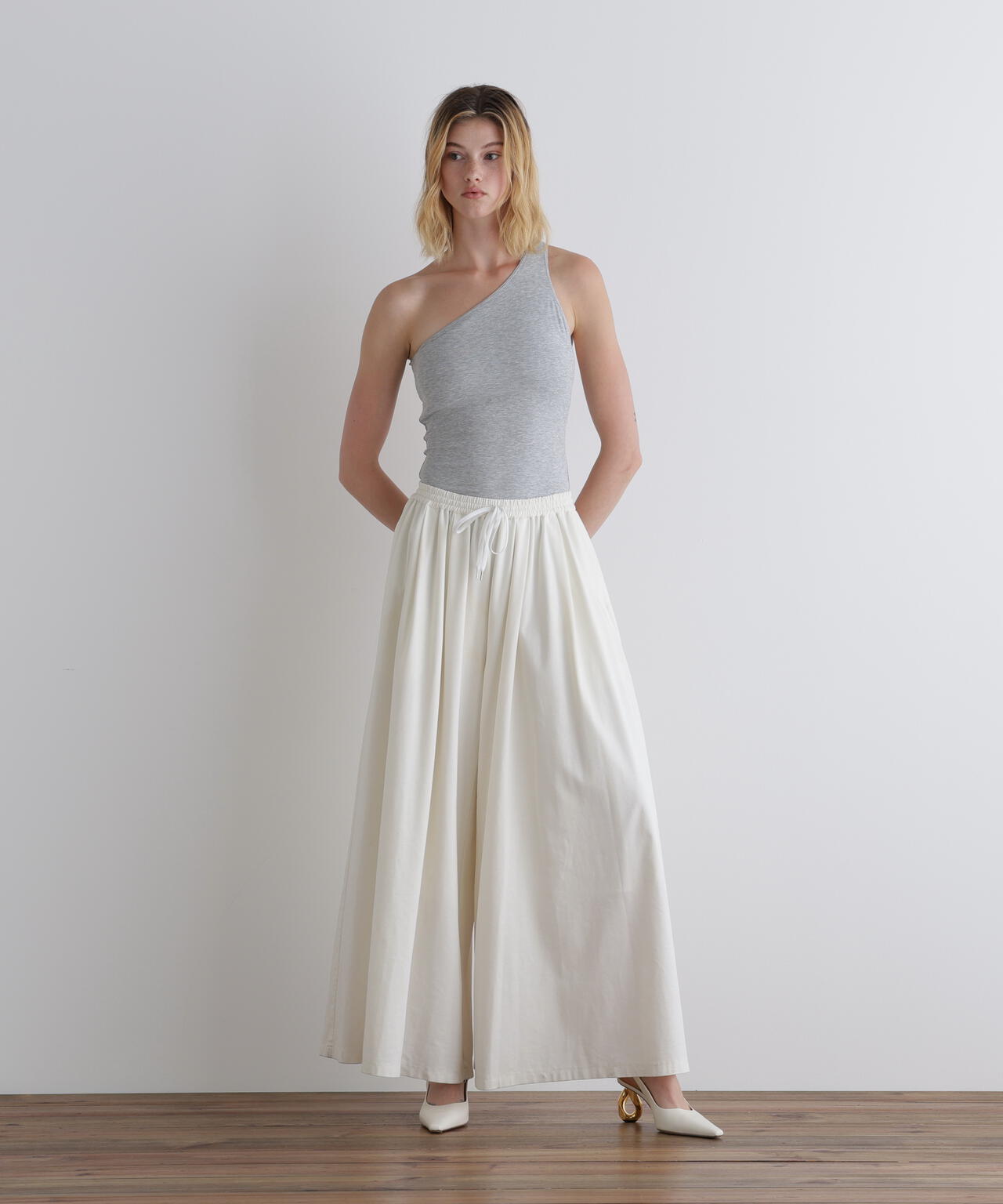 コンパクトギャザーワイドパンツ | LE PHIL（ル フィル） ｜【公式