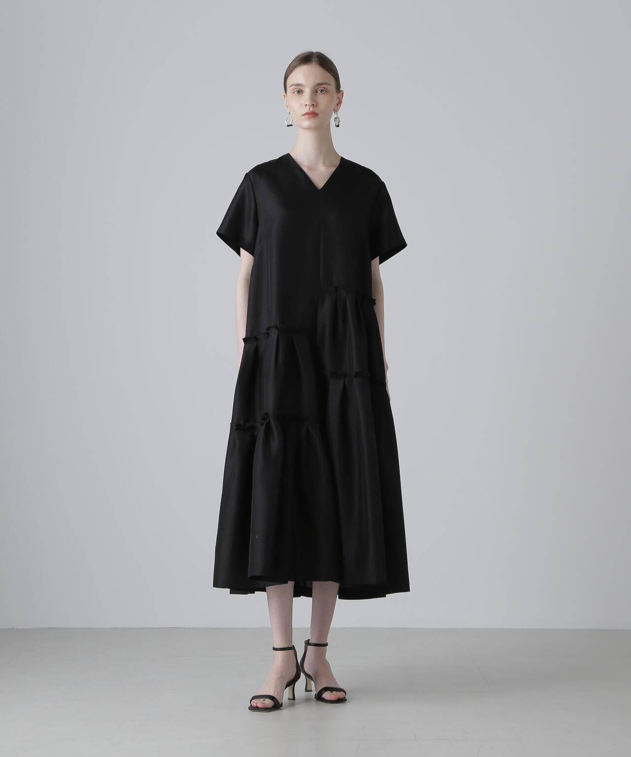 BLACK LABEL＞シルクダブルクロスワンピース | ADORE（アドーア