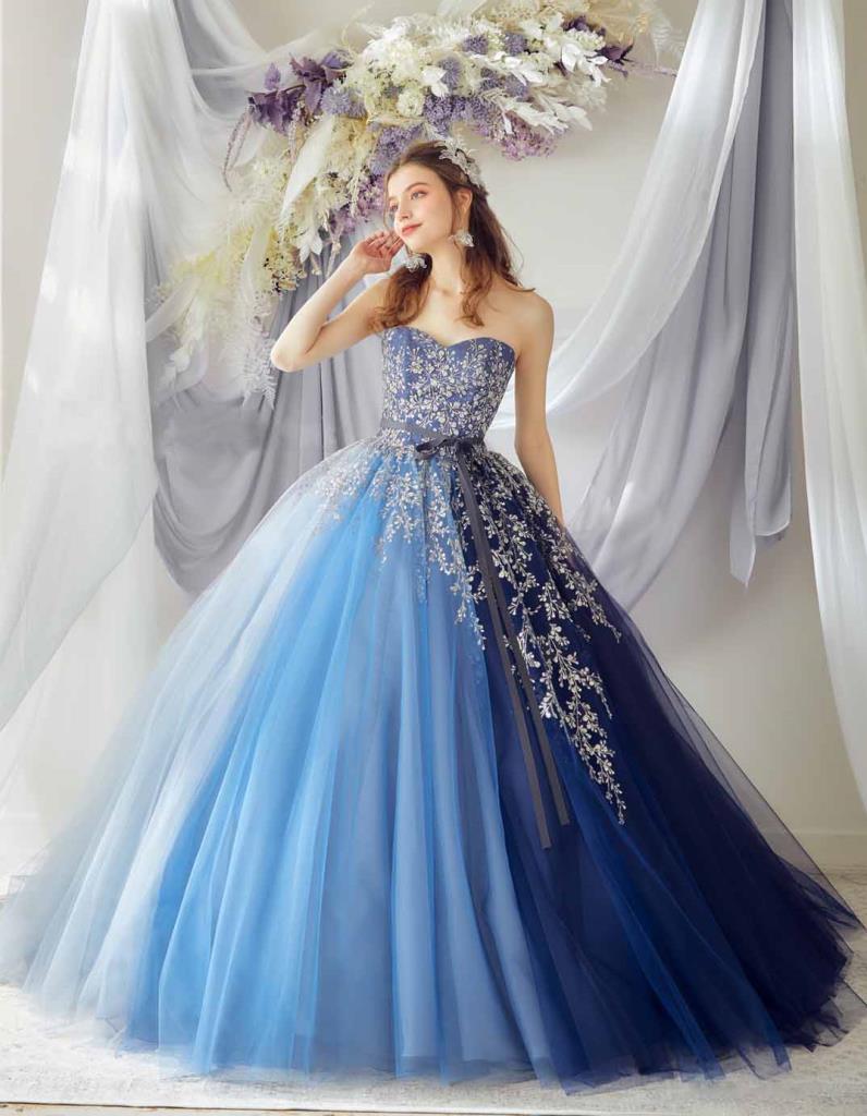 清らかに、やさしく映える「青のカラードレス」で叶える一日