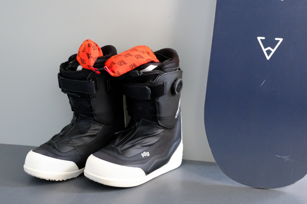 外道のヒデ専用 BURTONブーツ BACK TO BASIC!!紐のブーツが新登場