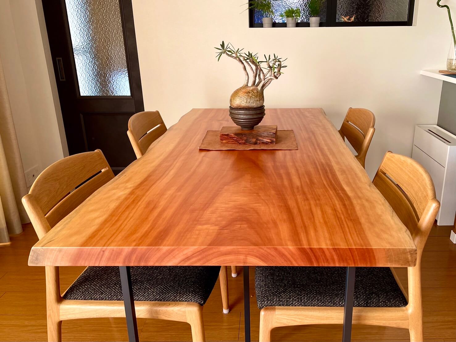 一枚板テーブル 天神ギャラリー-ATELIER MOKUBA