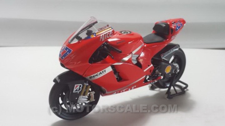 Ducati Desmosedici GP7 #27 Casey Stoner 2007 – 1/12 IXO-Altaya MC6
