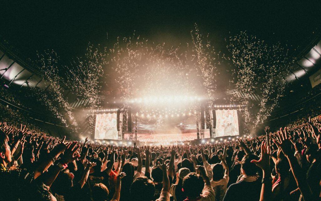 ONE OK ROCK、10万人が熱狂！味の素スタジアムから自身最大規模の