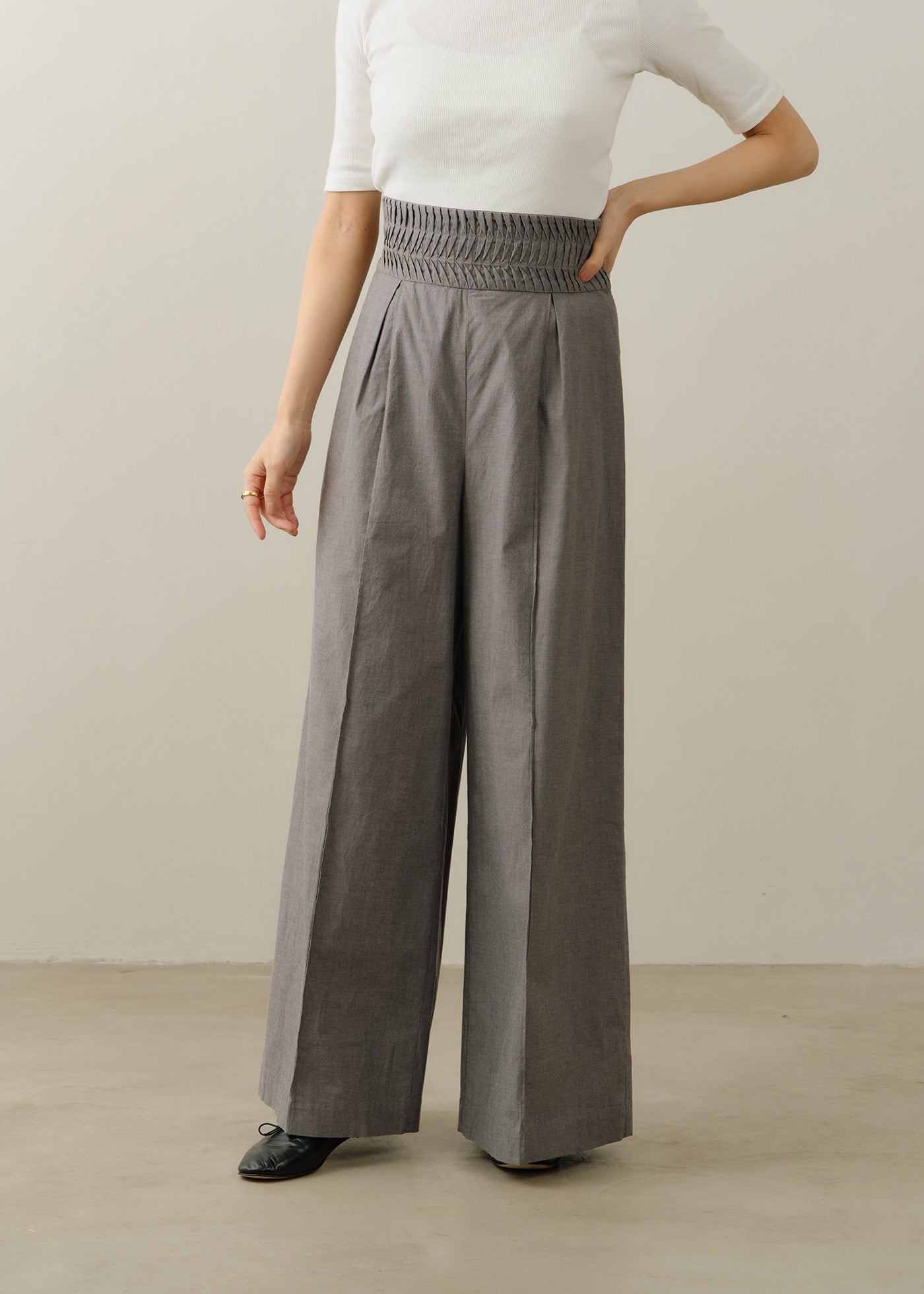 Cotton Wave Tuck Pants | Pasand by ne Quittez pas | パサンドバイ