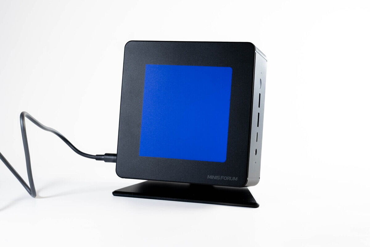 なんで虎柄!? Ryzen 7 7840HS搭載で圧倒的性能、個性的な