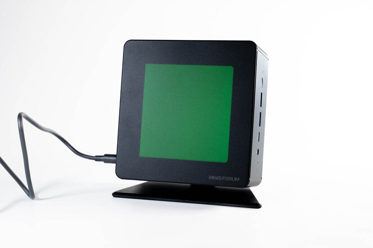 なんで虎柄!? Ryzen 7 7840HS搭載で圧倒的性能、個性的な