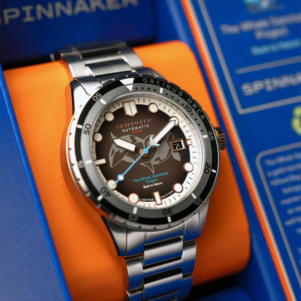 ベルーガとオルカをダイヤルにイメージした、スピニカーの限定