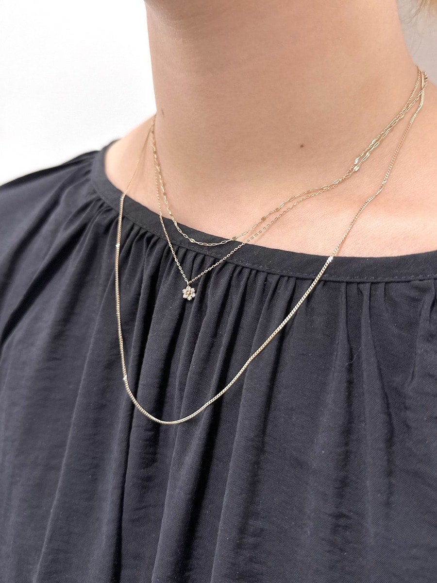 フラワーモチーフネックレス​｜コーディネート｜ノジェス 公式