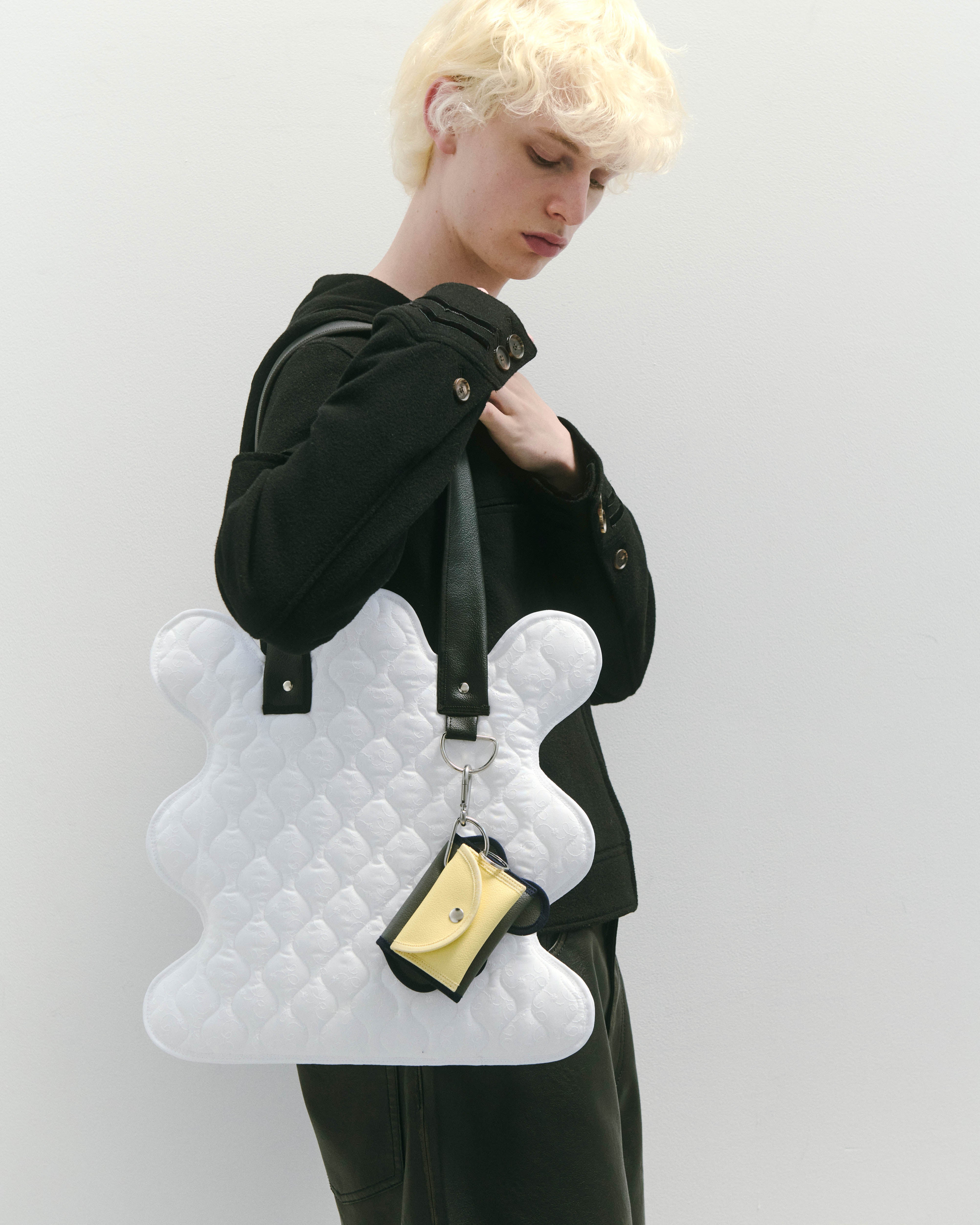 wave tote bag / white quilting – nori enomoto