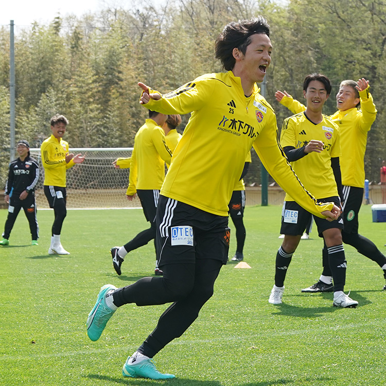 2025 ベガルタ仙台 トレーニングトップ 上下 ベガルタ仙台オフィシャル