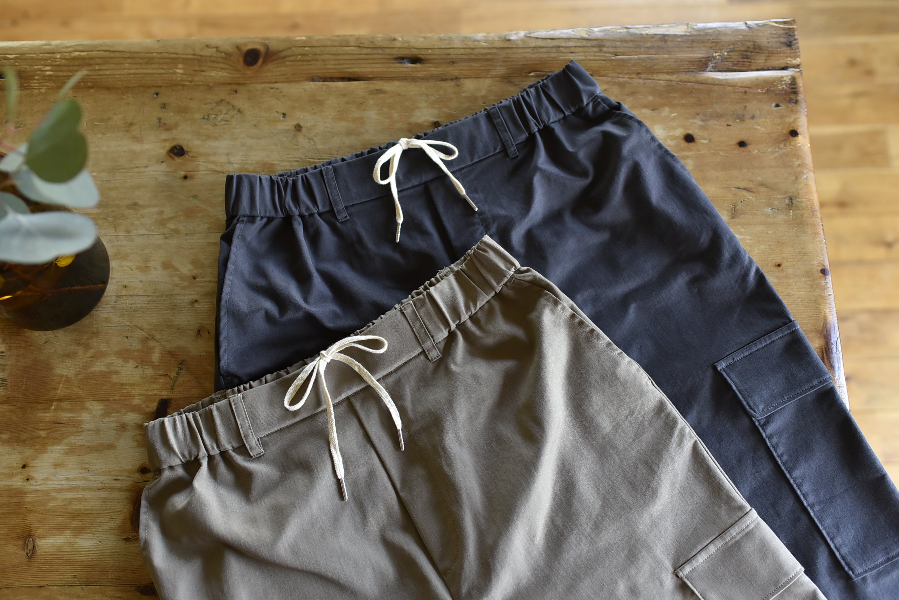 裾がしぼれる2wayカーゴパンツ – OURHOME