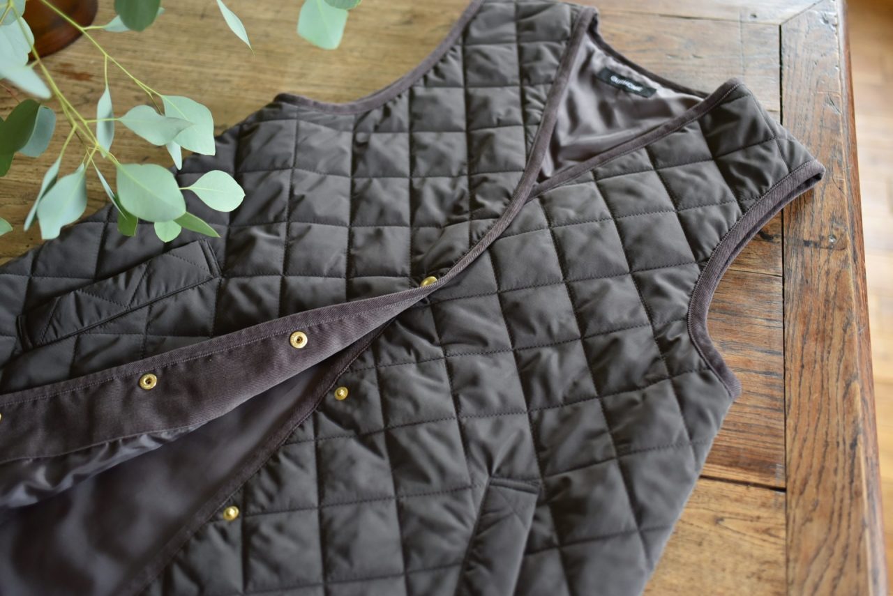 ロング丈のキルティングベスト – OURHOME