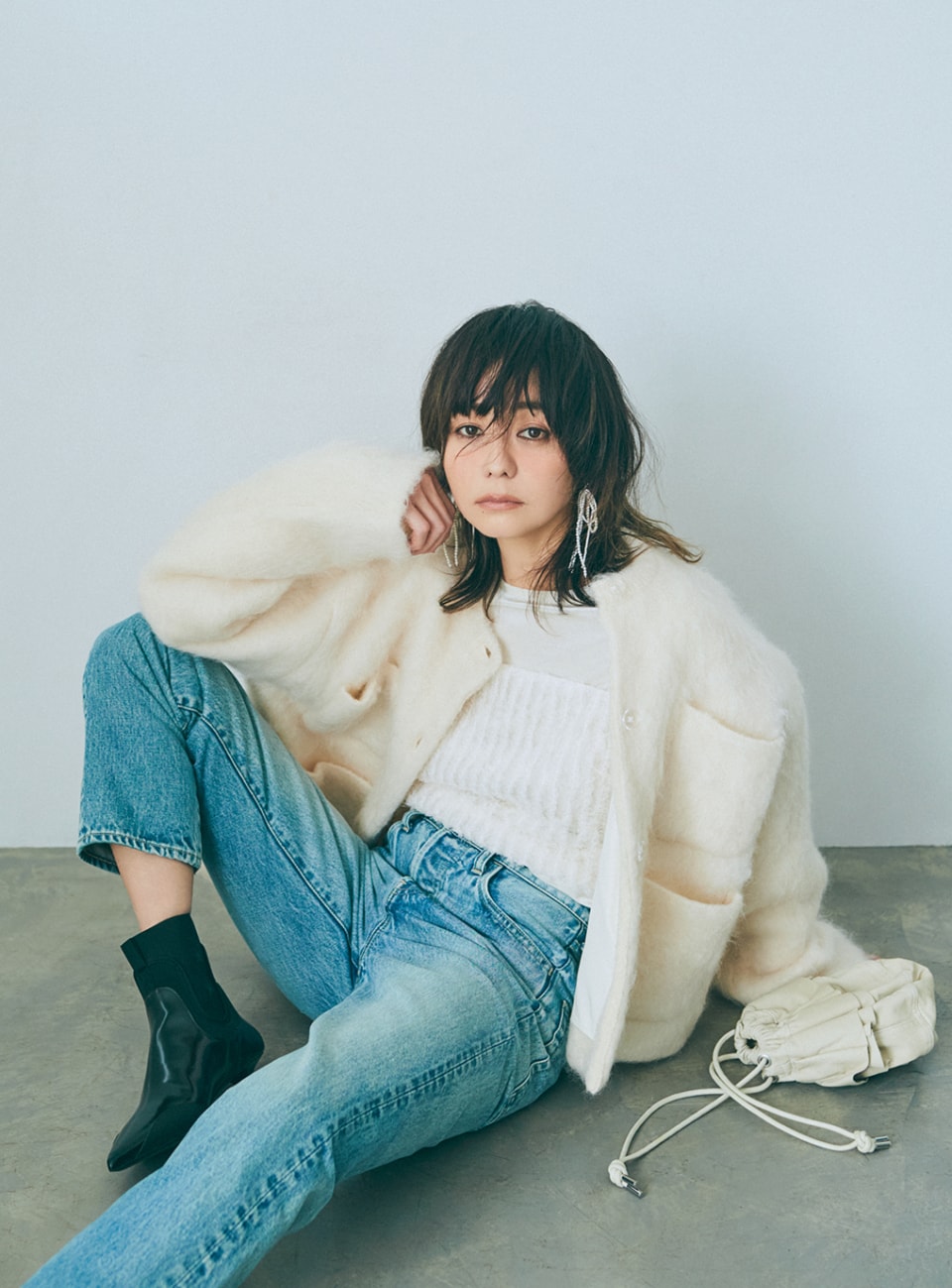 今年は【ふわふわ】金子綾が提案するこの冬のデニムスタイルの
