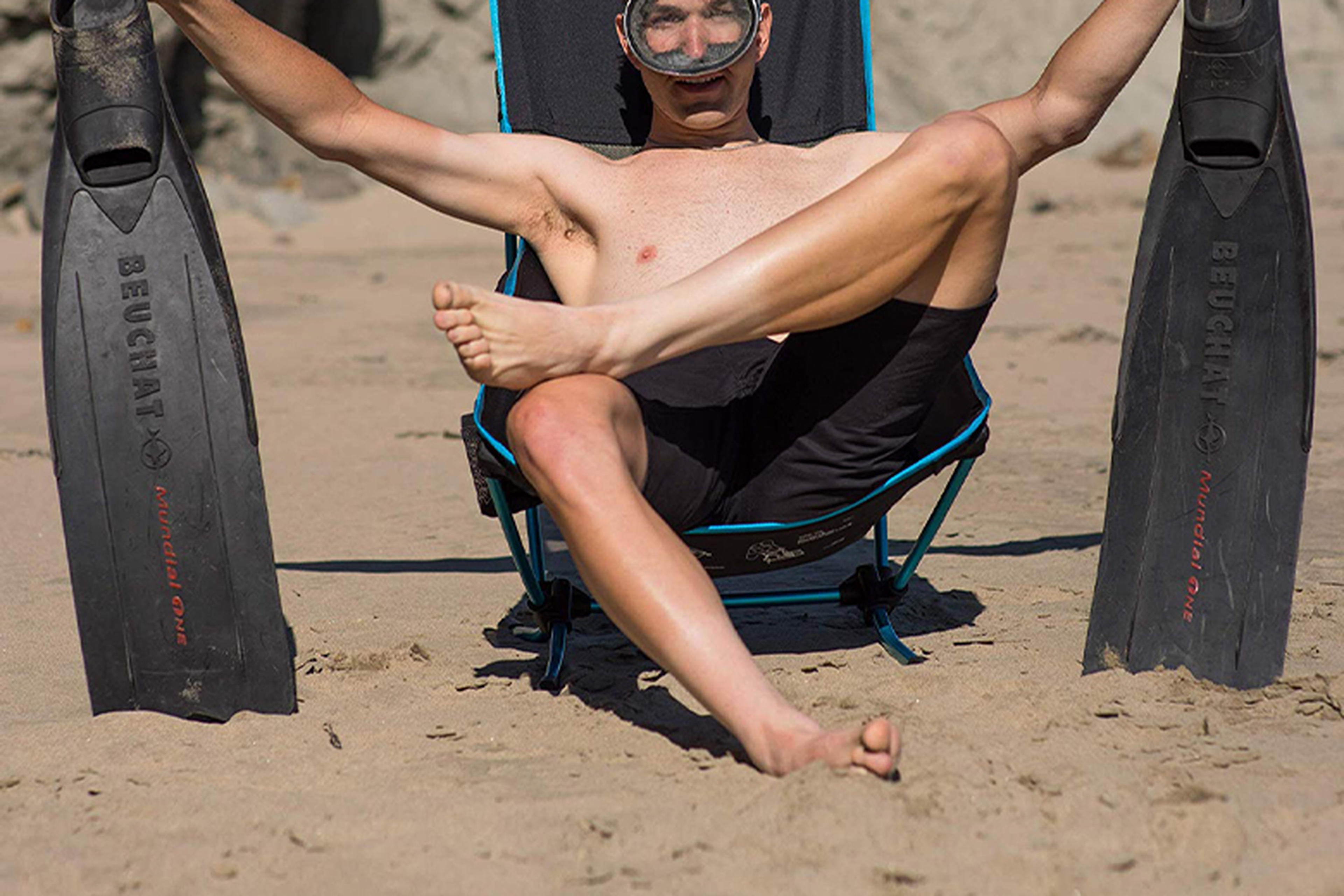 ヘリノックス「ビーチチェア」の魅力を探る！カラーバリエーションを