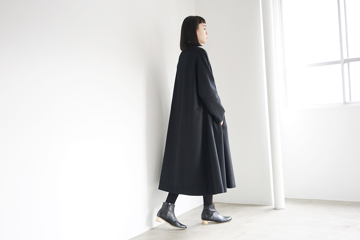 Mochi モチ no collar coat [black]
