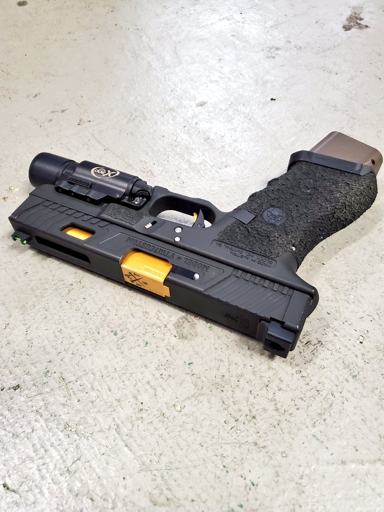 Hideさん専用 GPNVG-18 新型 5眼 バイオハザード8 ハウンドウルフ Hide