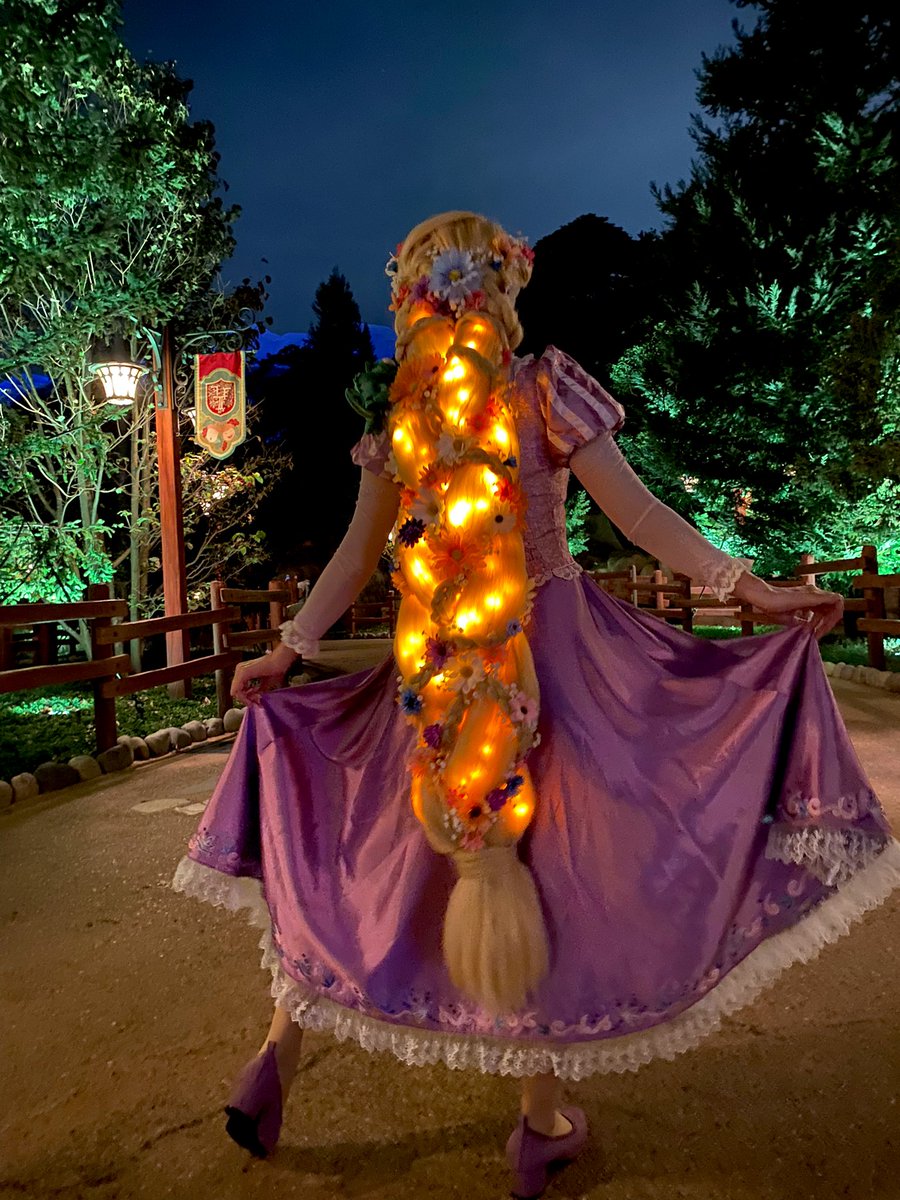 ラプンツェルのウィッグは光る魔法の髪になるように作りました