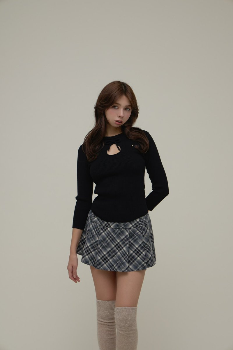 Coco check mini pleats skirt color beige/black size s/m ¥9,900-tax