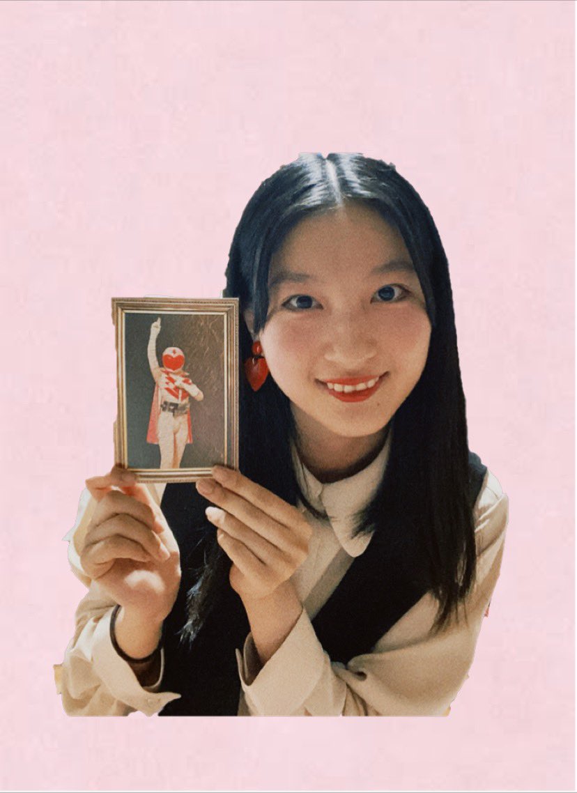 推しのモモレンジャー 😍 4枚目はモモレンジャーとの2ショットです！全