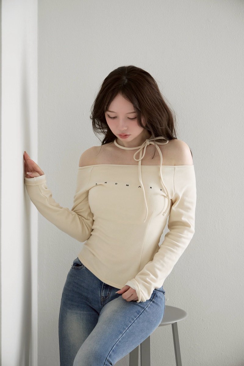 Mary logo choker tops color ivory/gray ¥8800-tax in 配色のロゴ刺繍