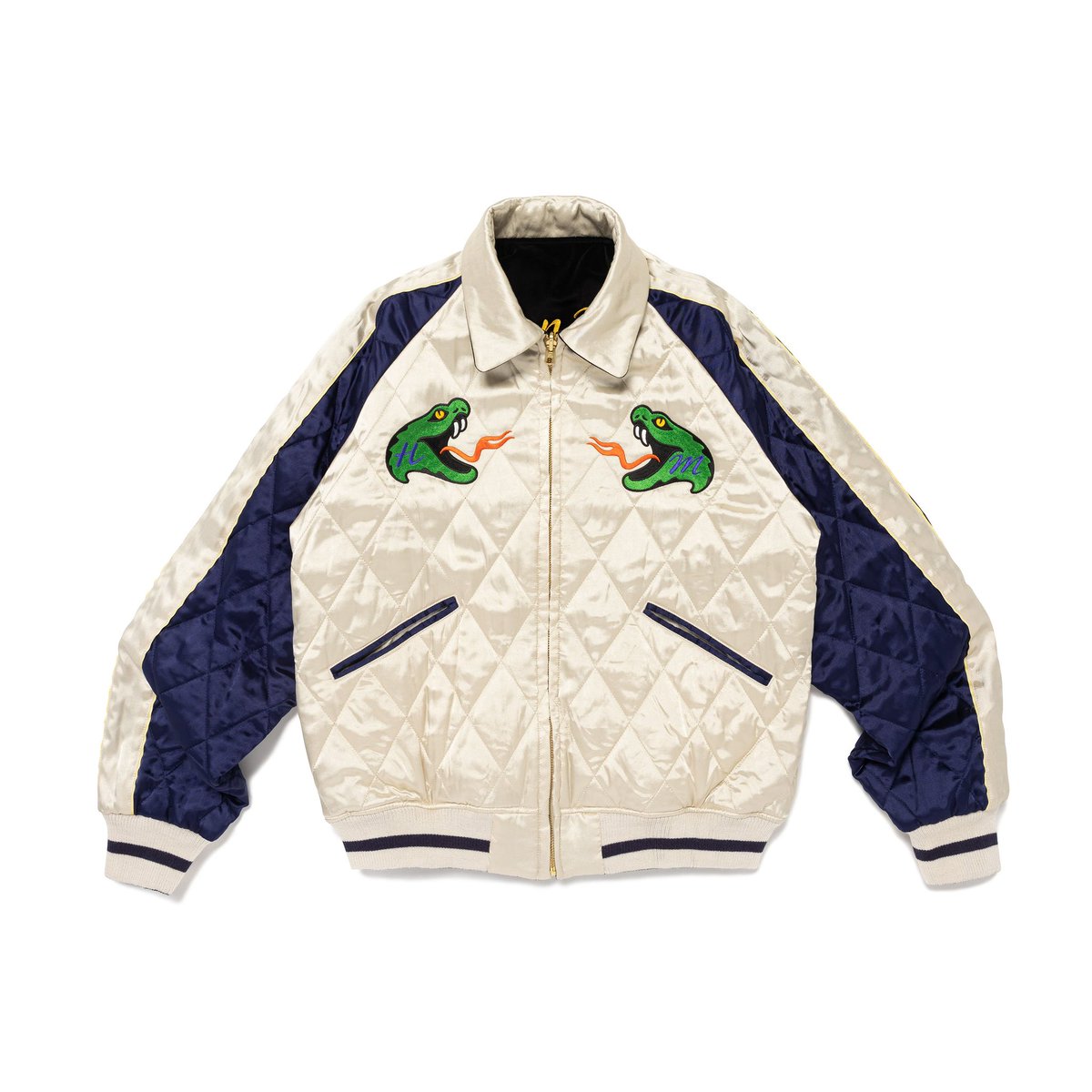 さあ、さんタクはじまりました！巳年にぴったりの木村さんのヘビ柄の