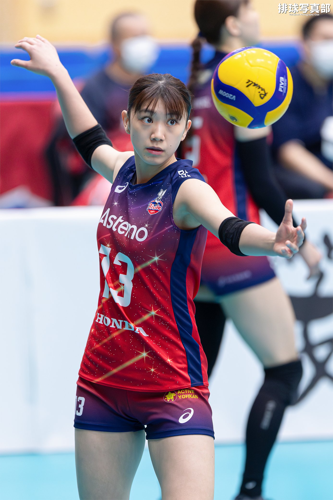 極美品】 リヴァーレ茨城 野中瑠衣 直筆サイン入りボール バレーボール