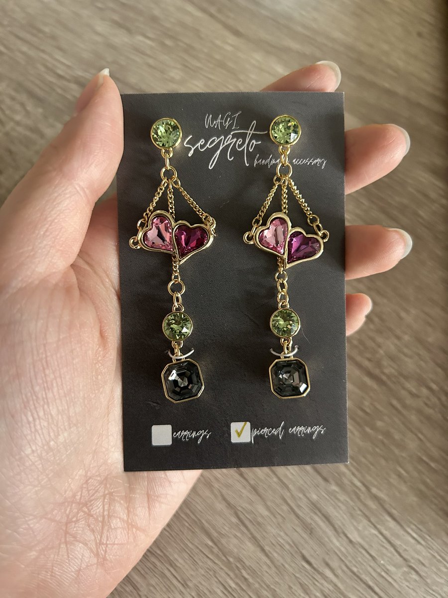 こちらの🎣のピアス、一目惚れしてしまって購入しました…💓 本当に